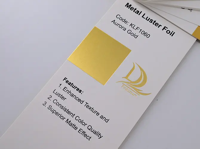 Feuille de lustre métallique