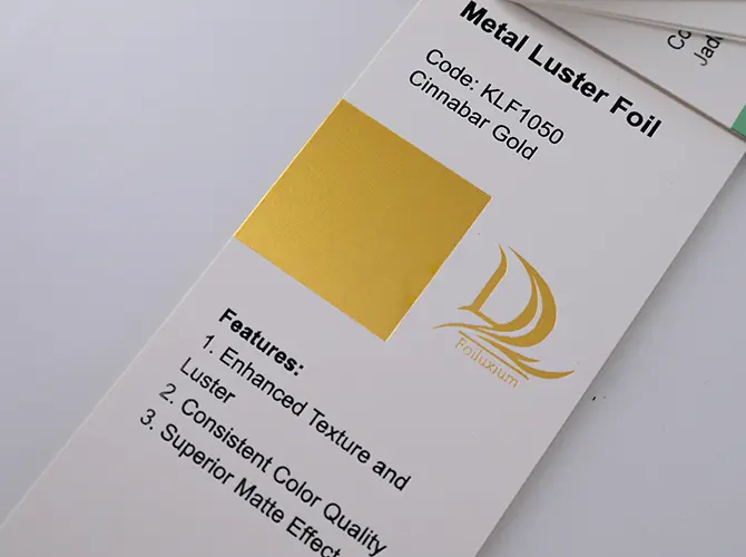 Feuille de lustre métallique