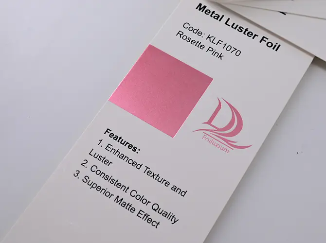 Feuille de lustre métallique